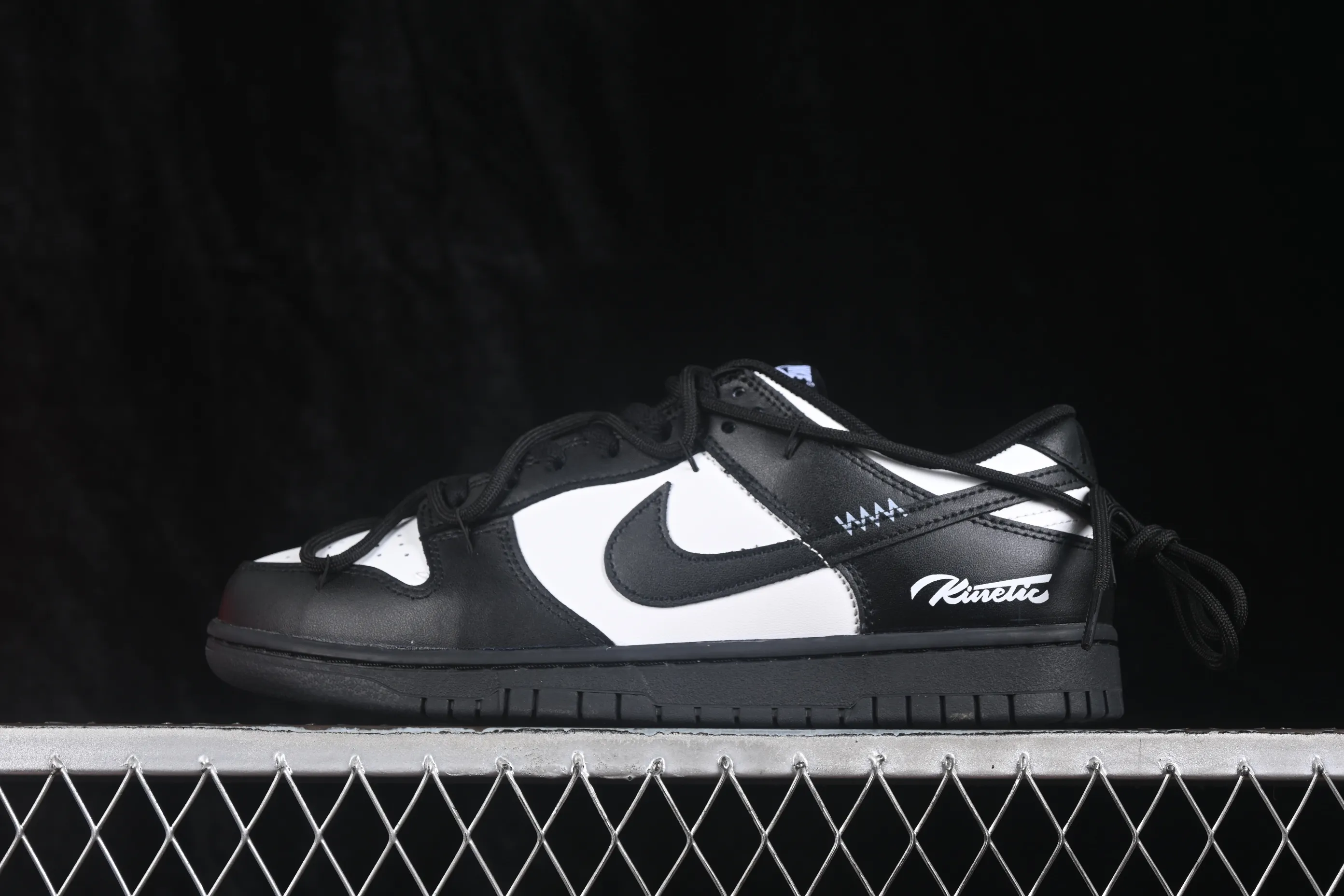 All categories Nk SB Dunk Series Nk SB Dunk Low High-end customized low-top sneakers Nike SB Dunk Low low-top casual skateboard shoes IO7606-010